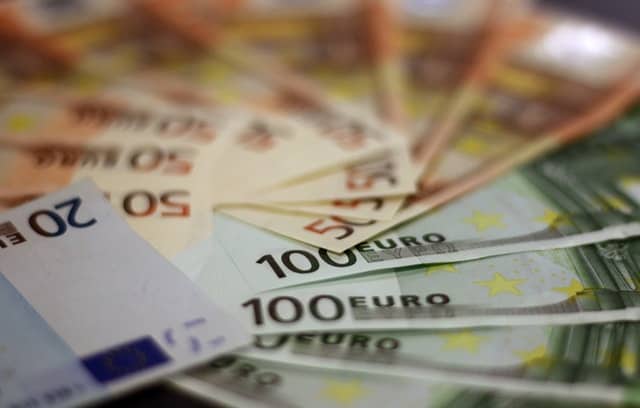 Snel Geld Lenen Zonder Loonstrook – Mogelijkheden en Overwegingen