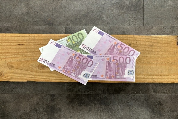 100 euro lenen zonder loonstrook: Is het mogelijk?